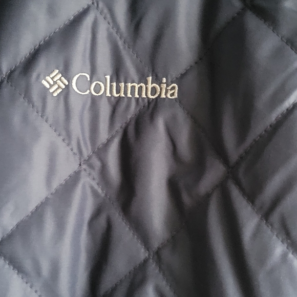 Columbia Quilted Blue Jacket - Picture 3 of 6